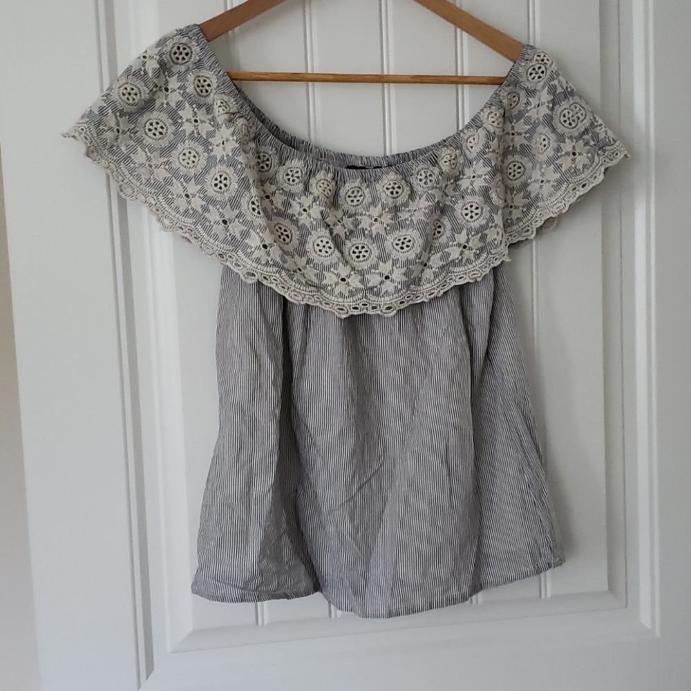 Blue Rain Off the Shoulders Top. SIZE XS.